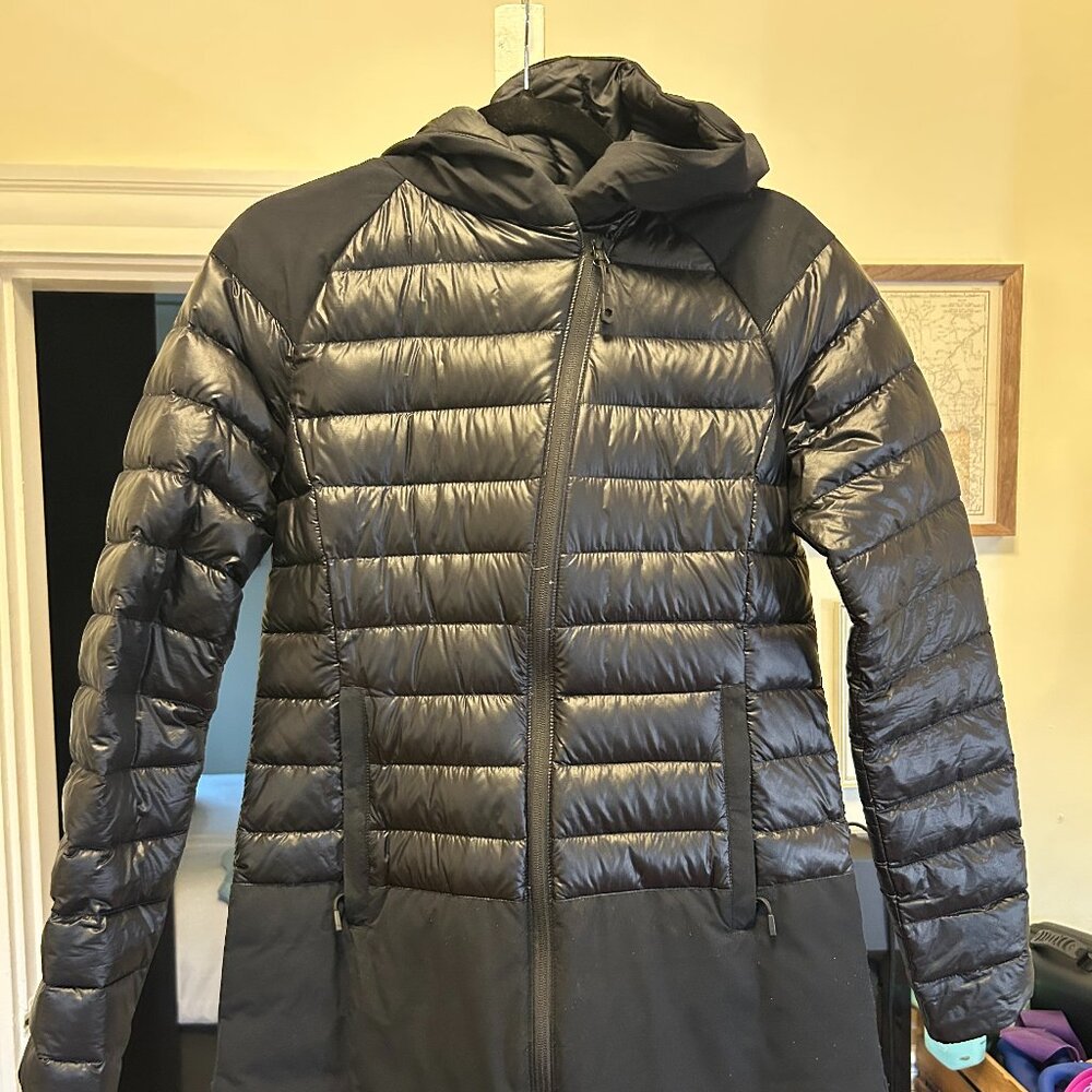 Women's Black Mountain Hardwear Funnel Long Parka